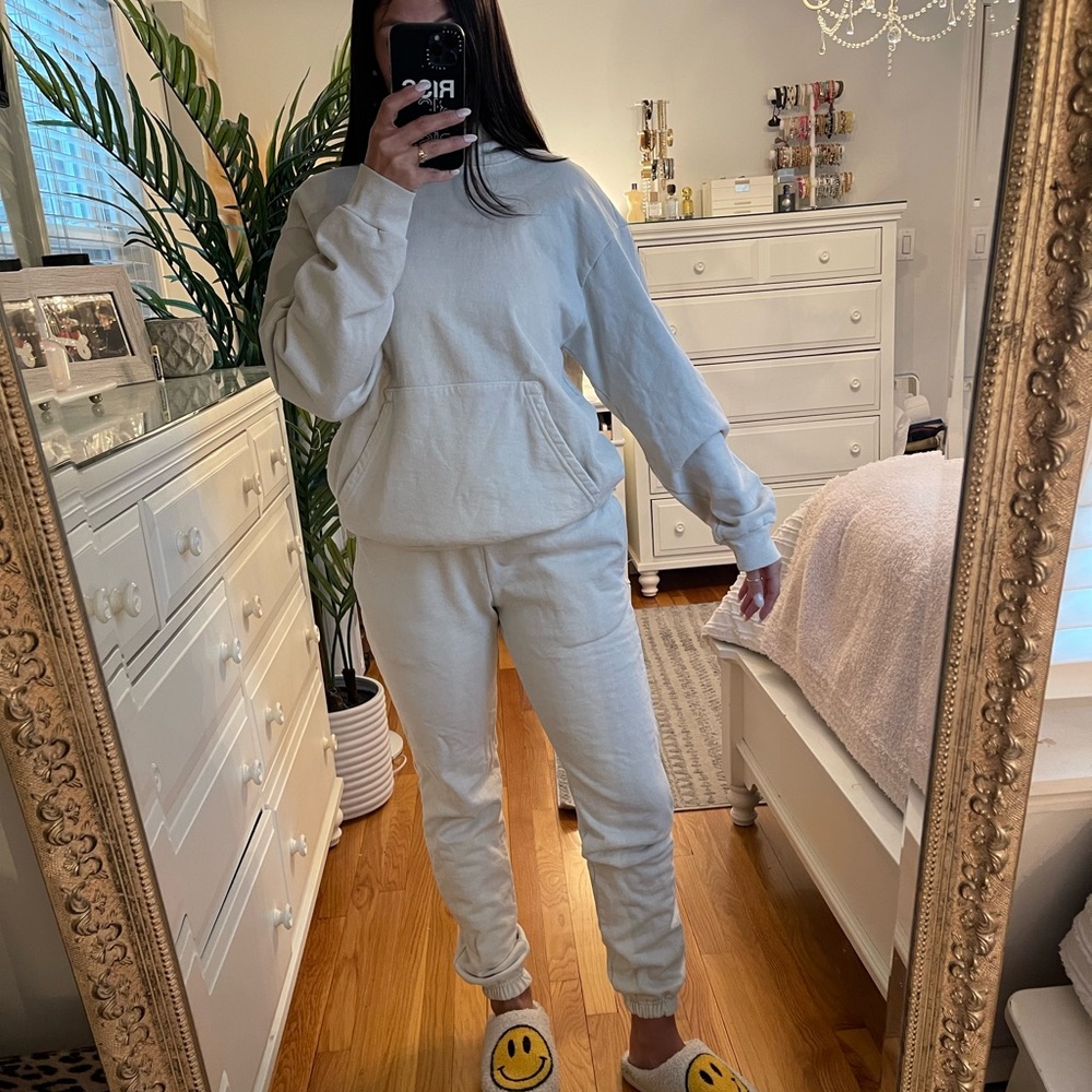 TALENTLESS hoodie